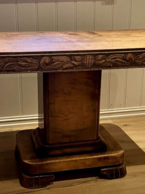 Stół w stylu Art Deco – ręcznie rzeźbiony